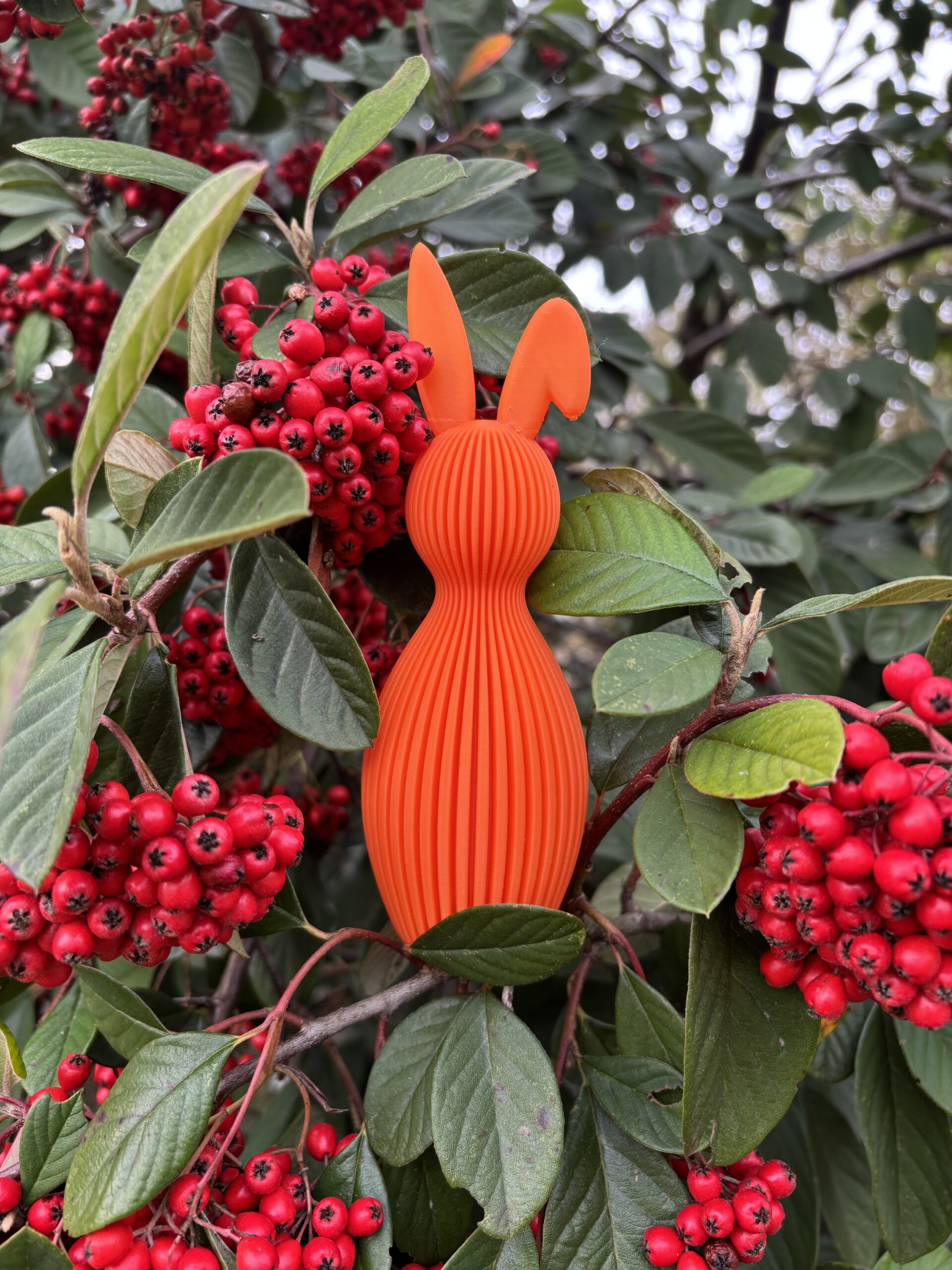 Le Bunny "Coquin" : La Figurine Rigolote à l'Oreille Pliée