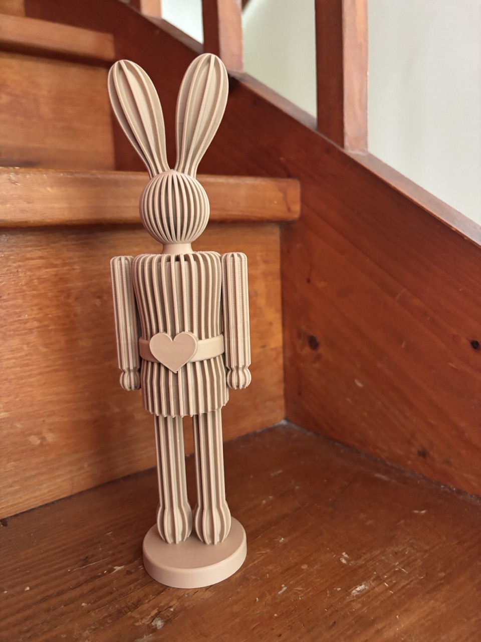 Le Casse-Noisette Bunny : Garde de Paix et de Douceur – Image 4