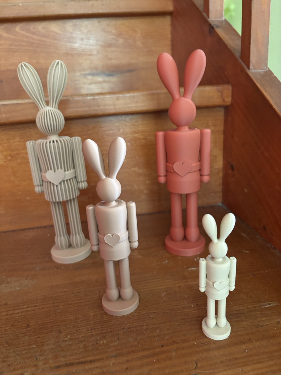 Le Casse-Noisette Bunny : Garde de Paix et de Douceur – Image 2